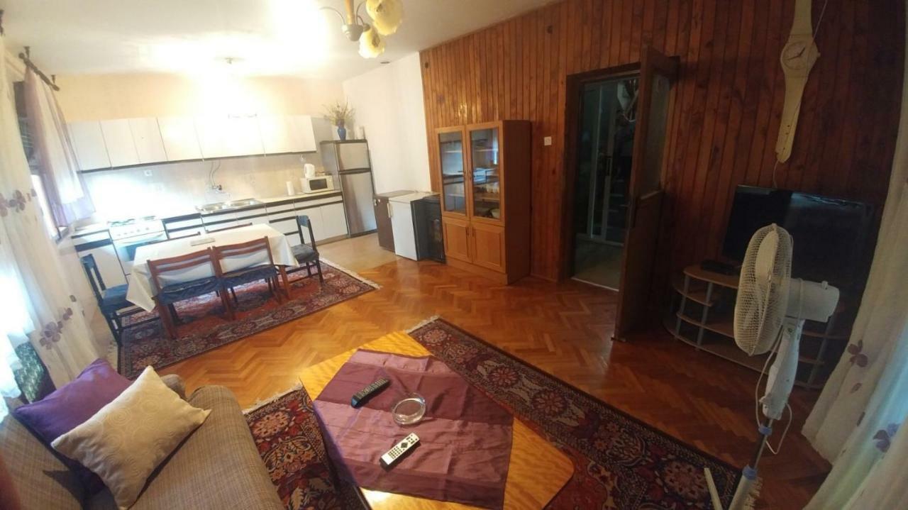 Family Apartment Near Beach بيوغْغاد نا موغو المظهر الخارجي الصورة
