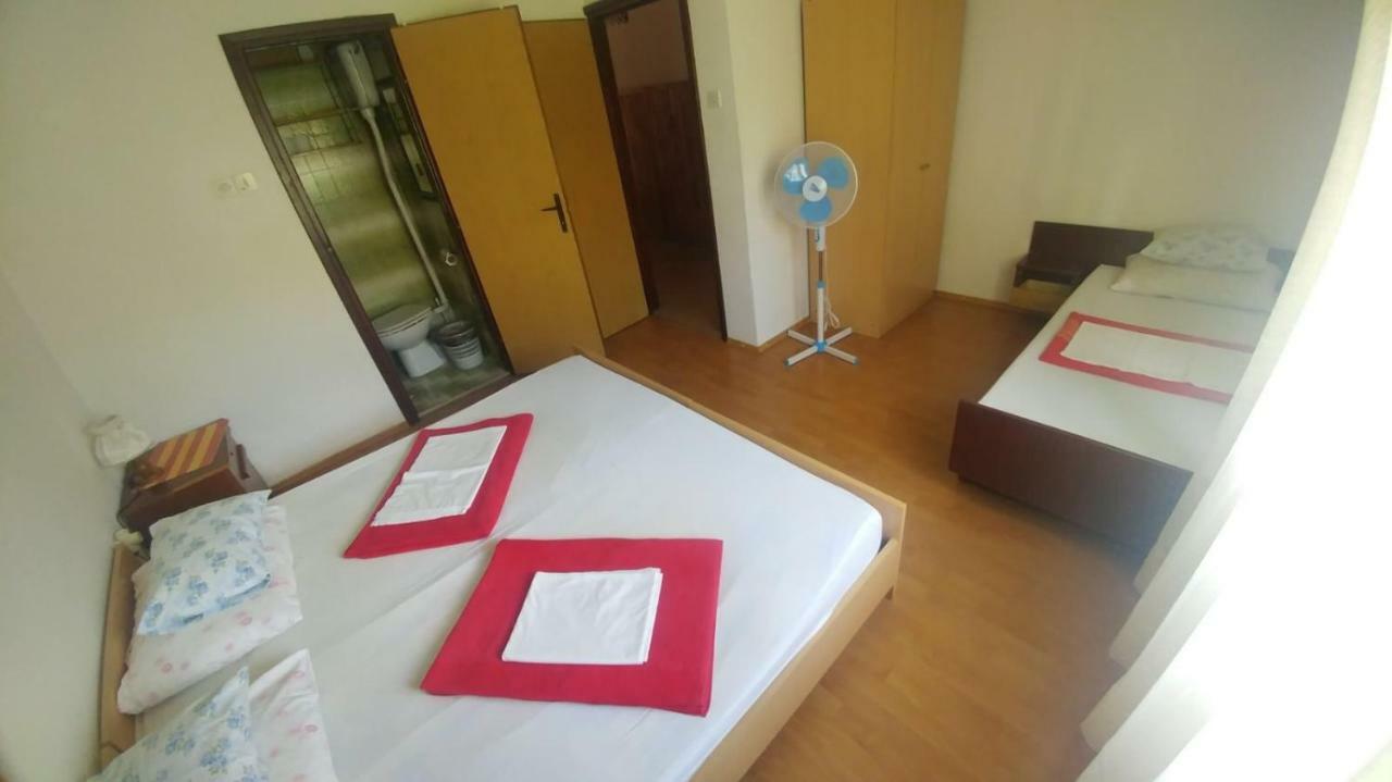 Family Apartment Near Beach بيوغْغاد نا موغو المظهر الخارجي الصورة